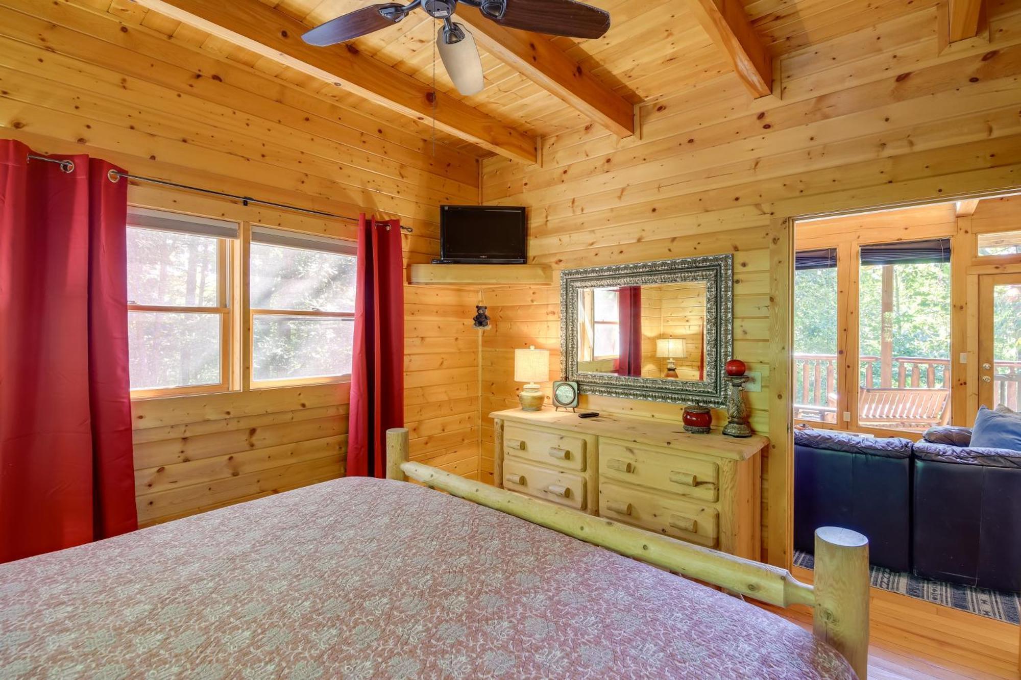 Secluded And Wooded Wears Valley Cabin With Fire Pit! Sevierville Exterior foto